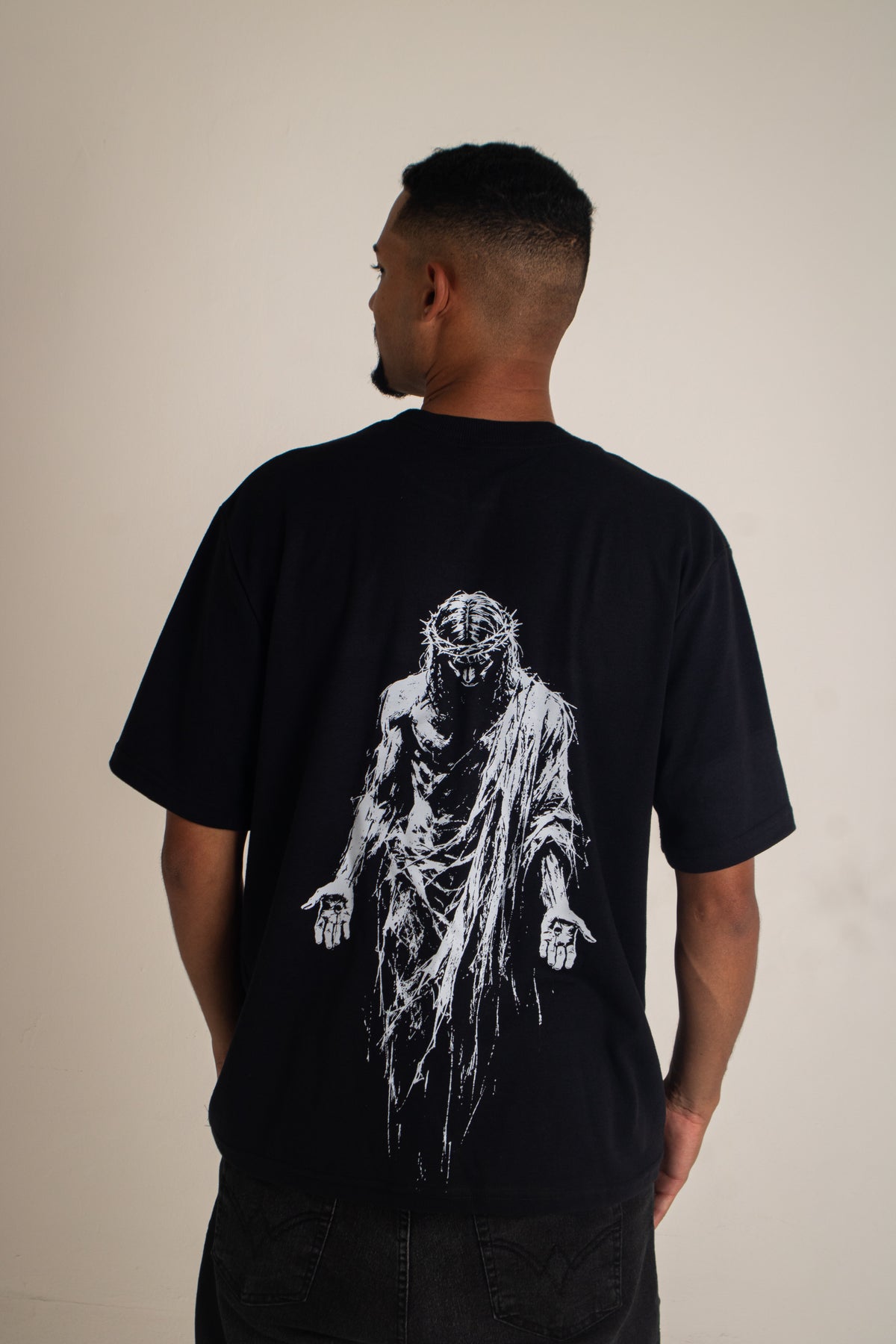 Camiseta Oversized VIR DOLORUM (O Sofrimento) - Isaías 53:3–5